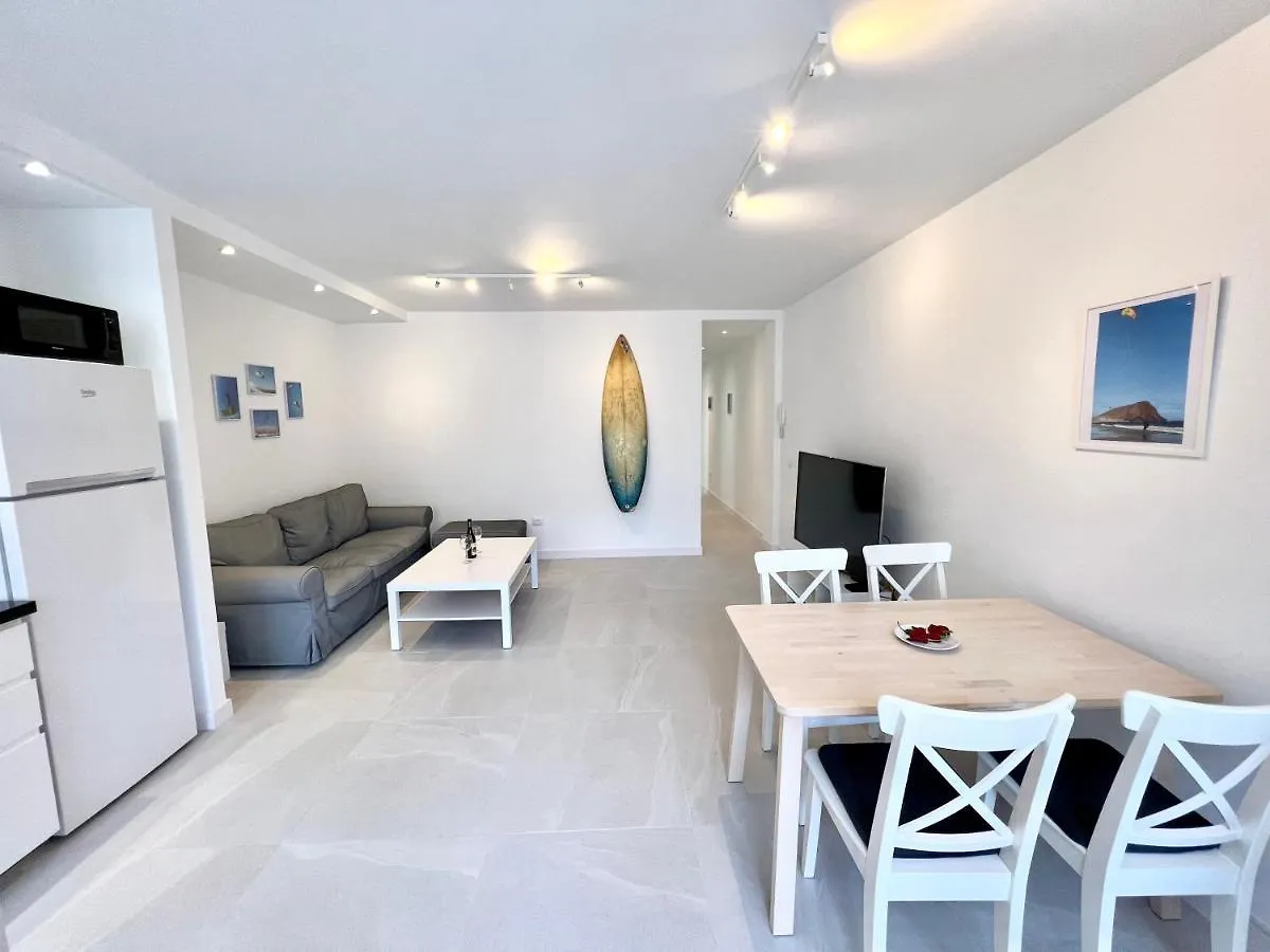 Apartment Surfers Lodge El Medano  Spain